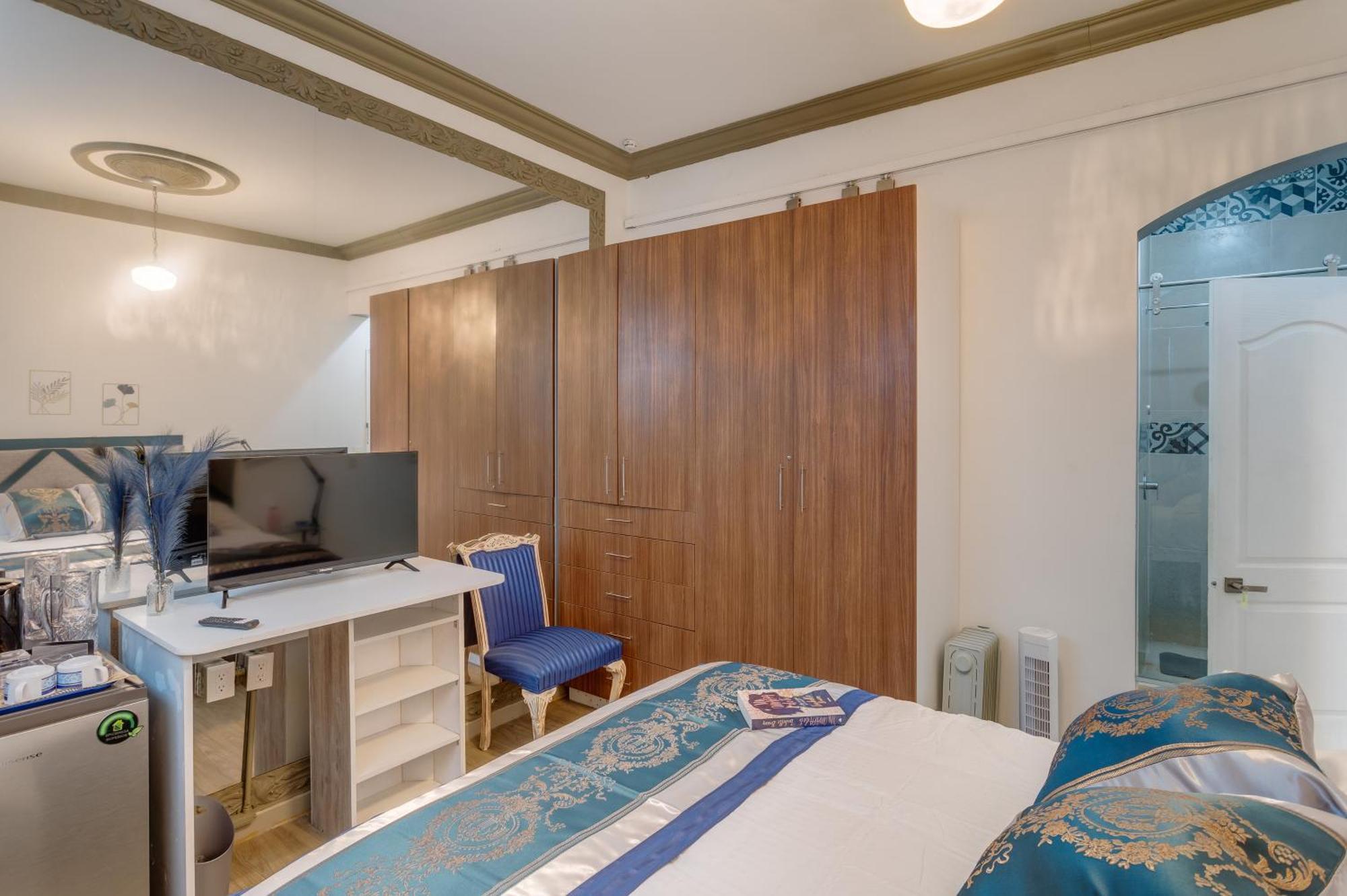 Gasthof The Condesa House *